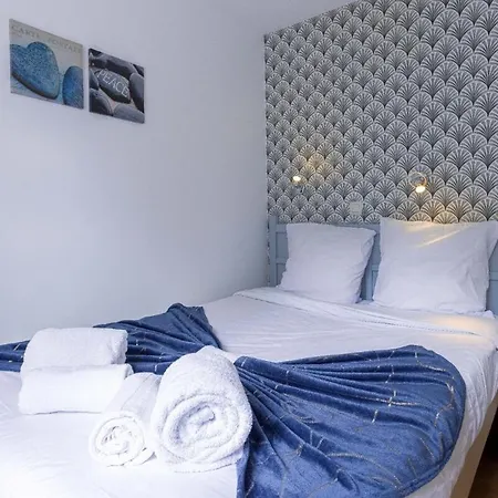 Cosy Francia - Terrasse, Piscine, Parking, Clim Daire